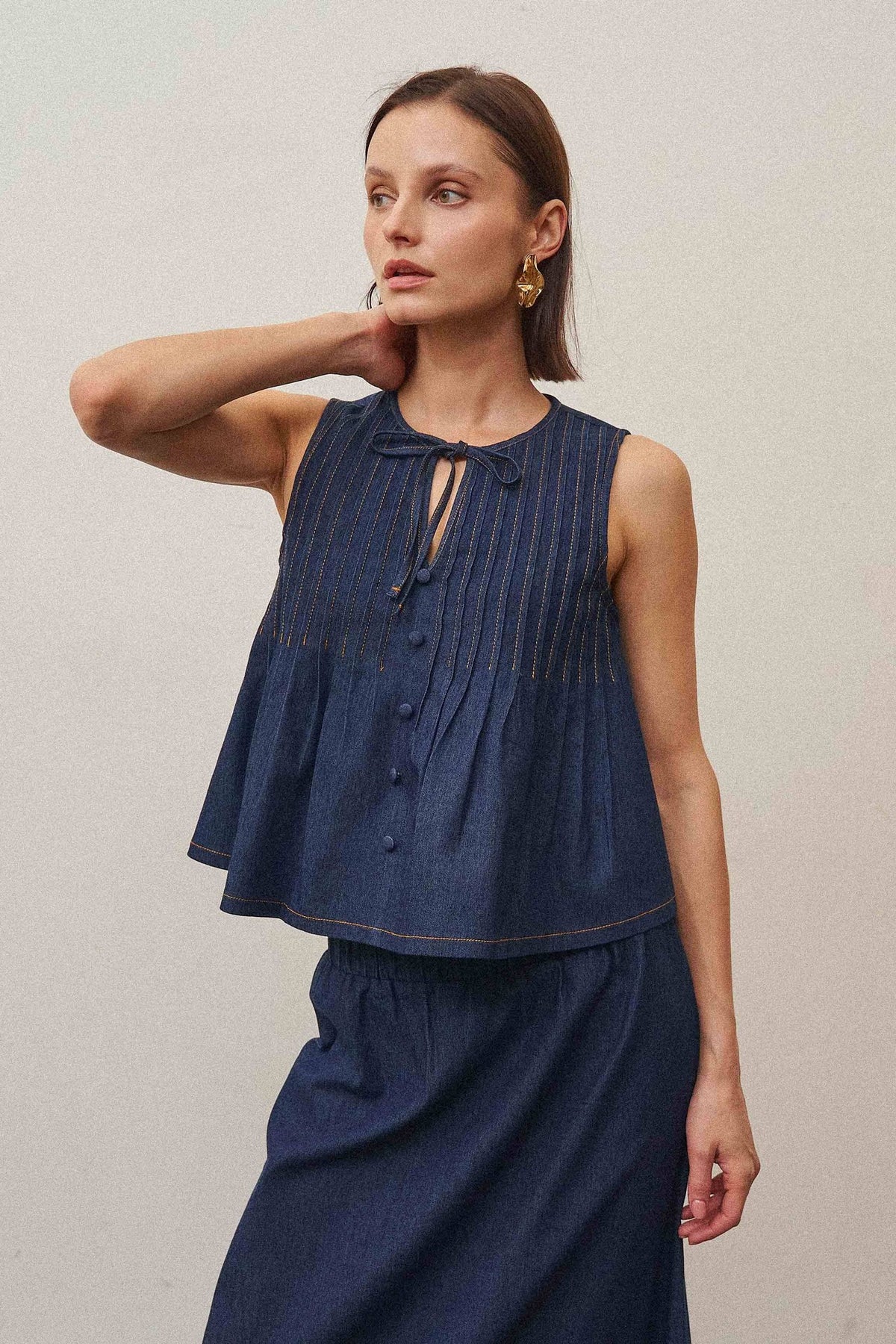 Women's Denim Sleeveless Pleated Top