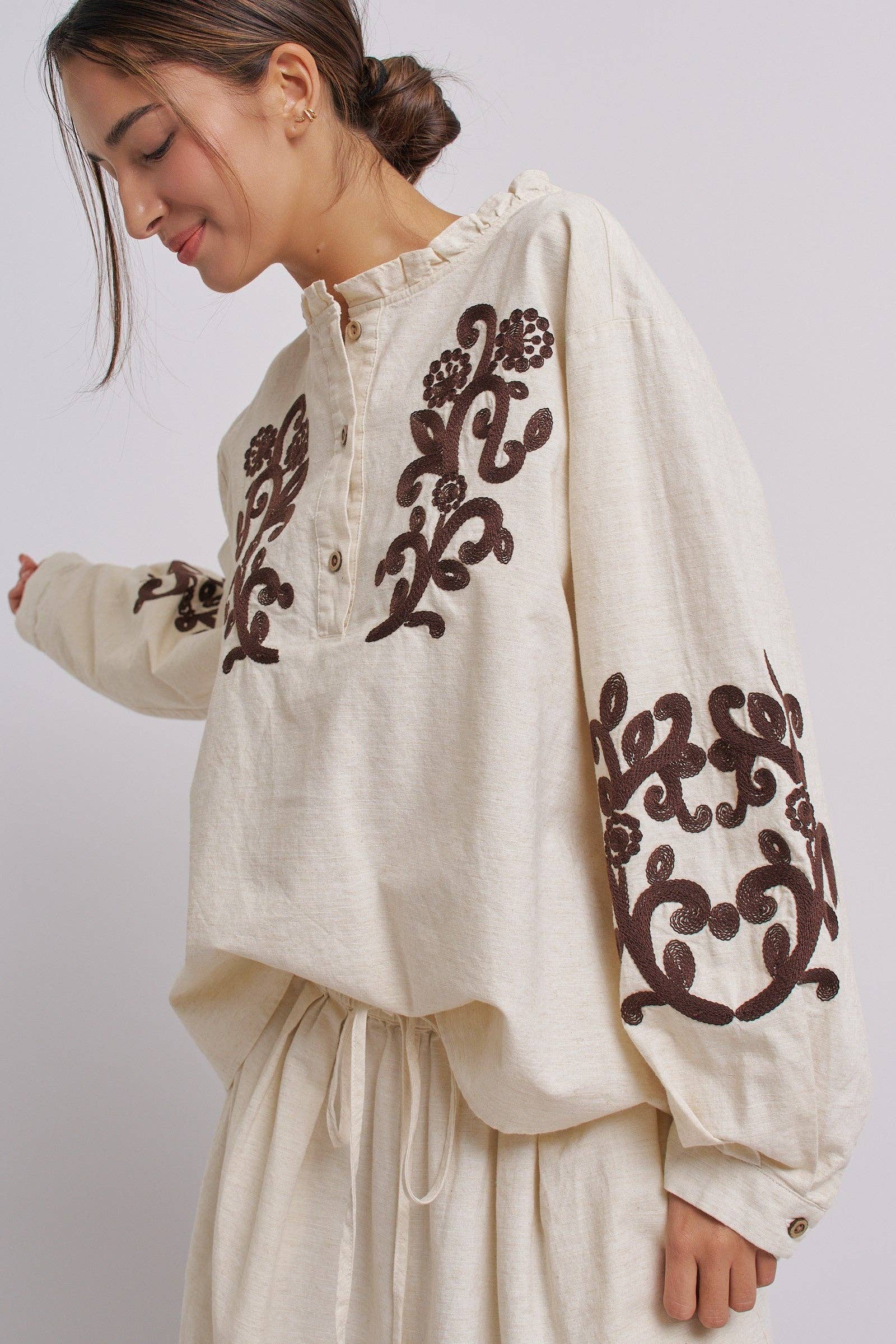 Linen Blouse With Ruffle Collar