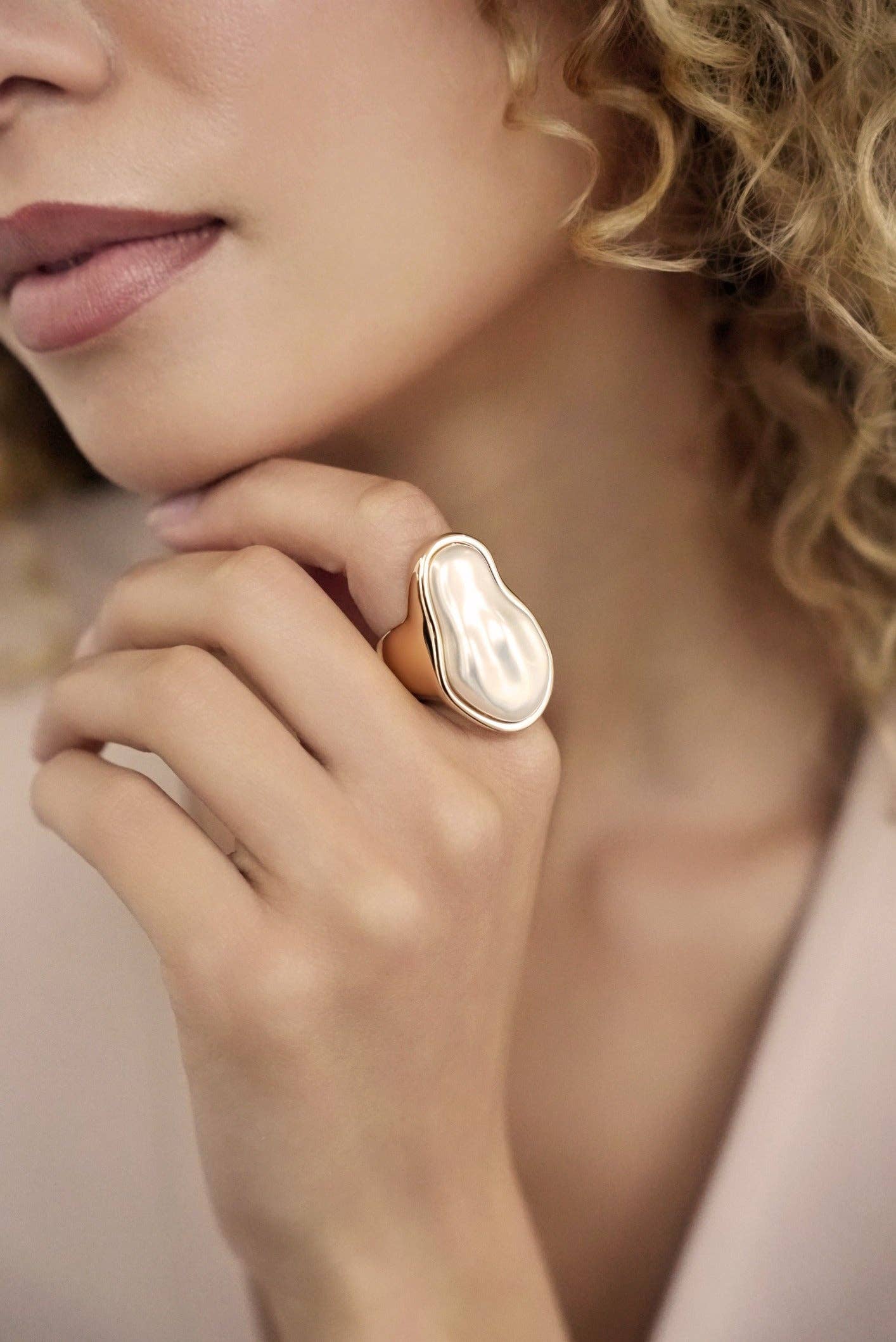Sea-born Pearl Ring