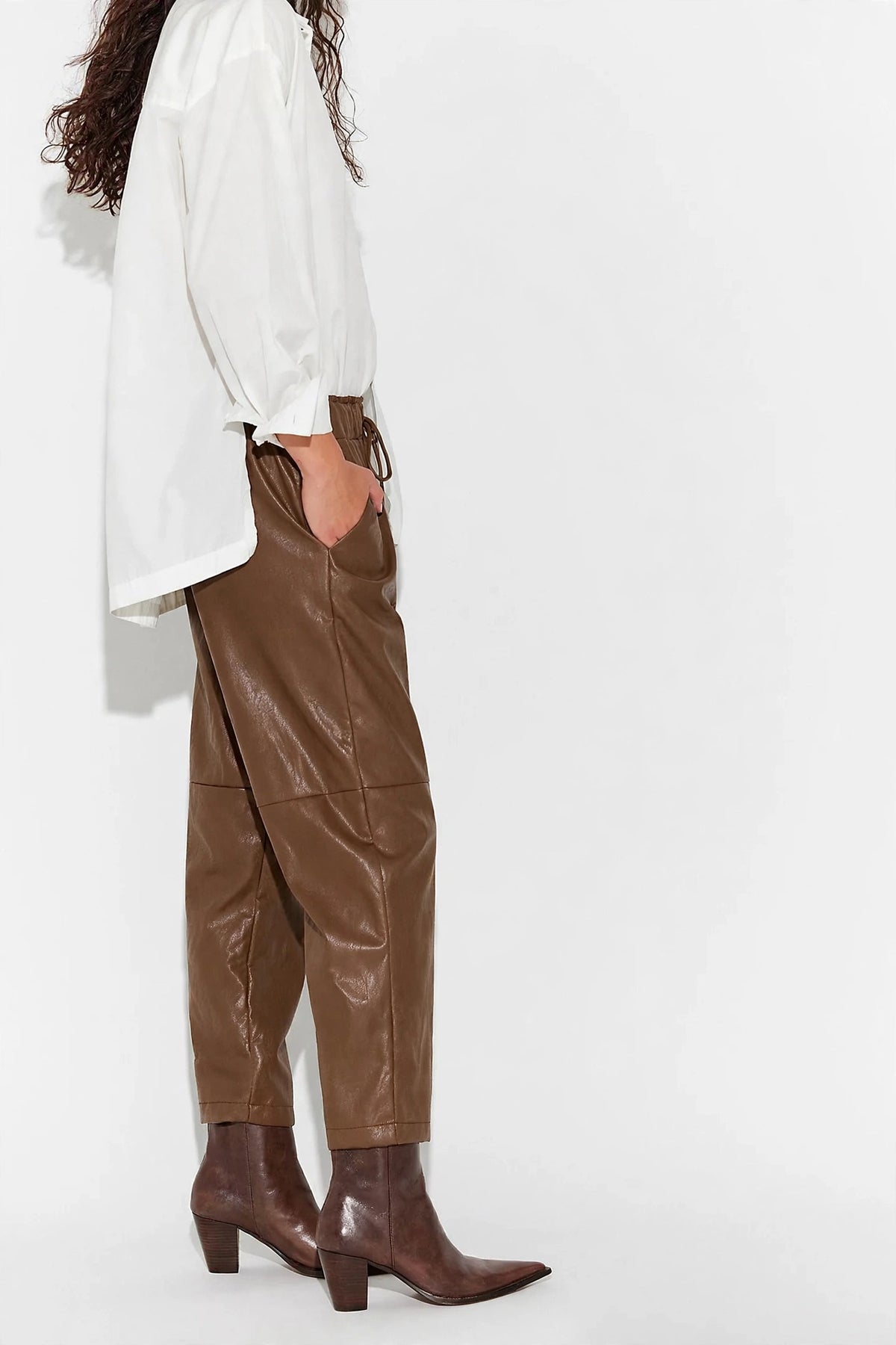 Women's Faux Leather Drawstring Tapered Jogger Pant