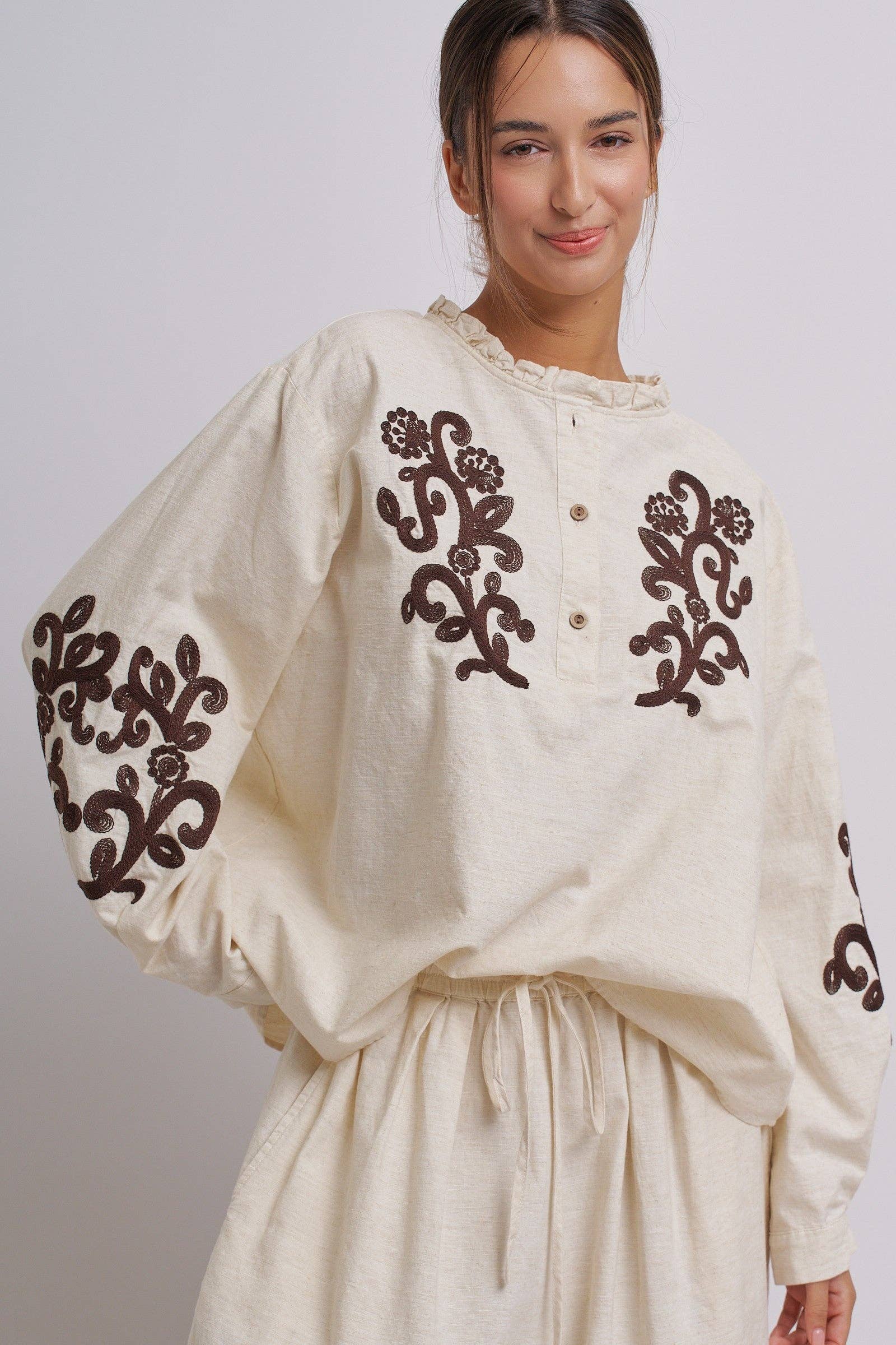 Linen Blouse With Ruffle Collar