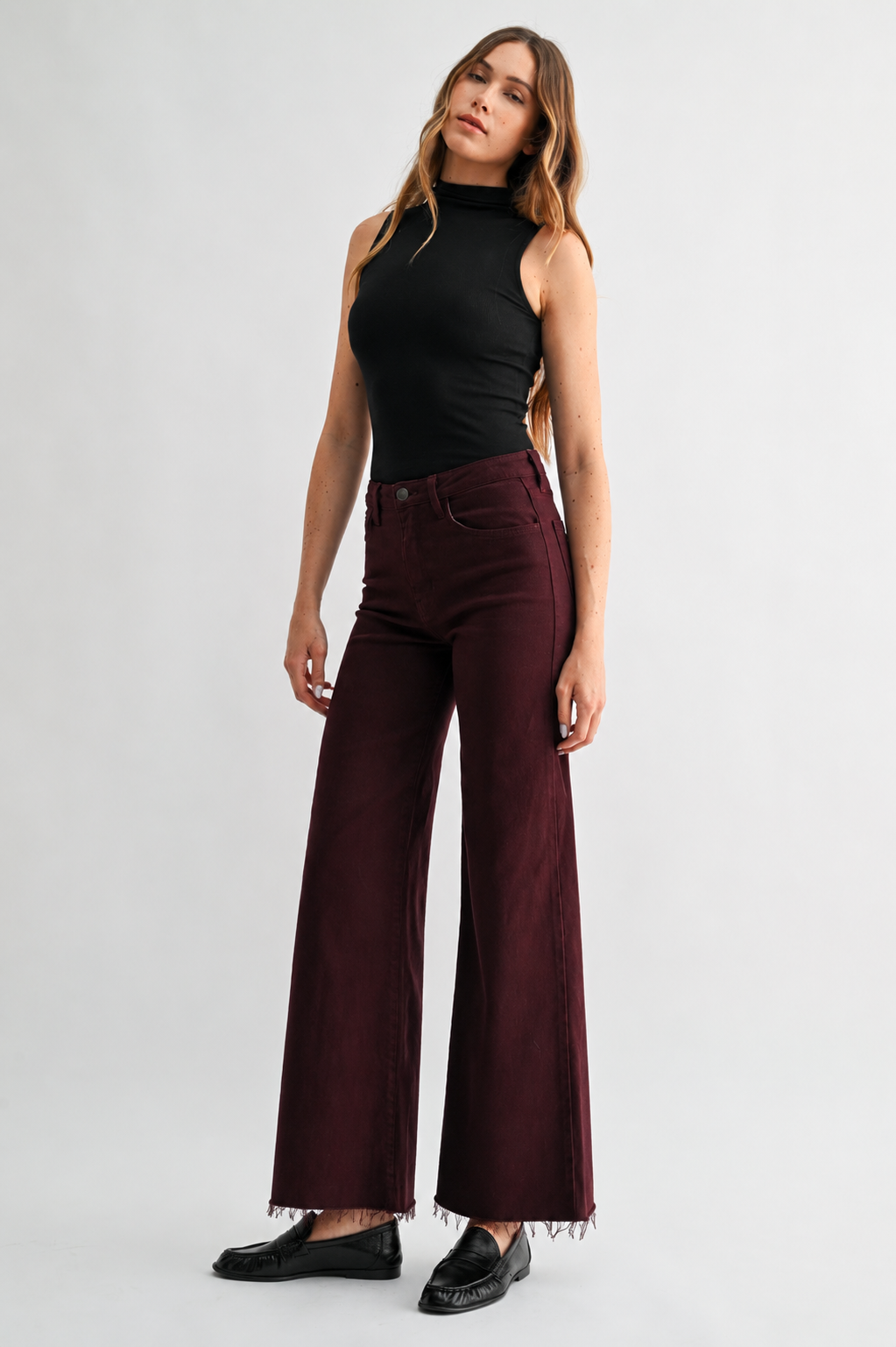 BLACK CHERRY PAOLA A LINE WIDE SCISSOR CUT