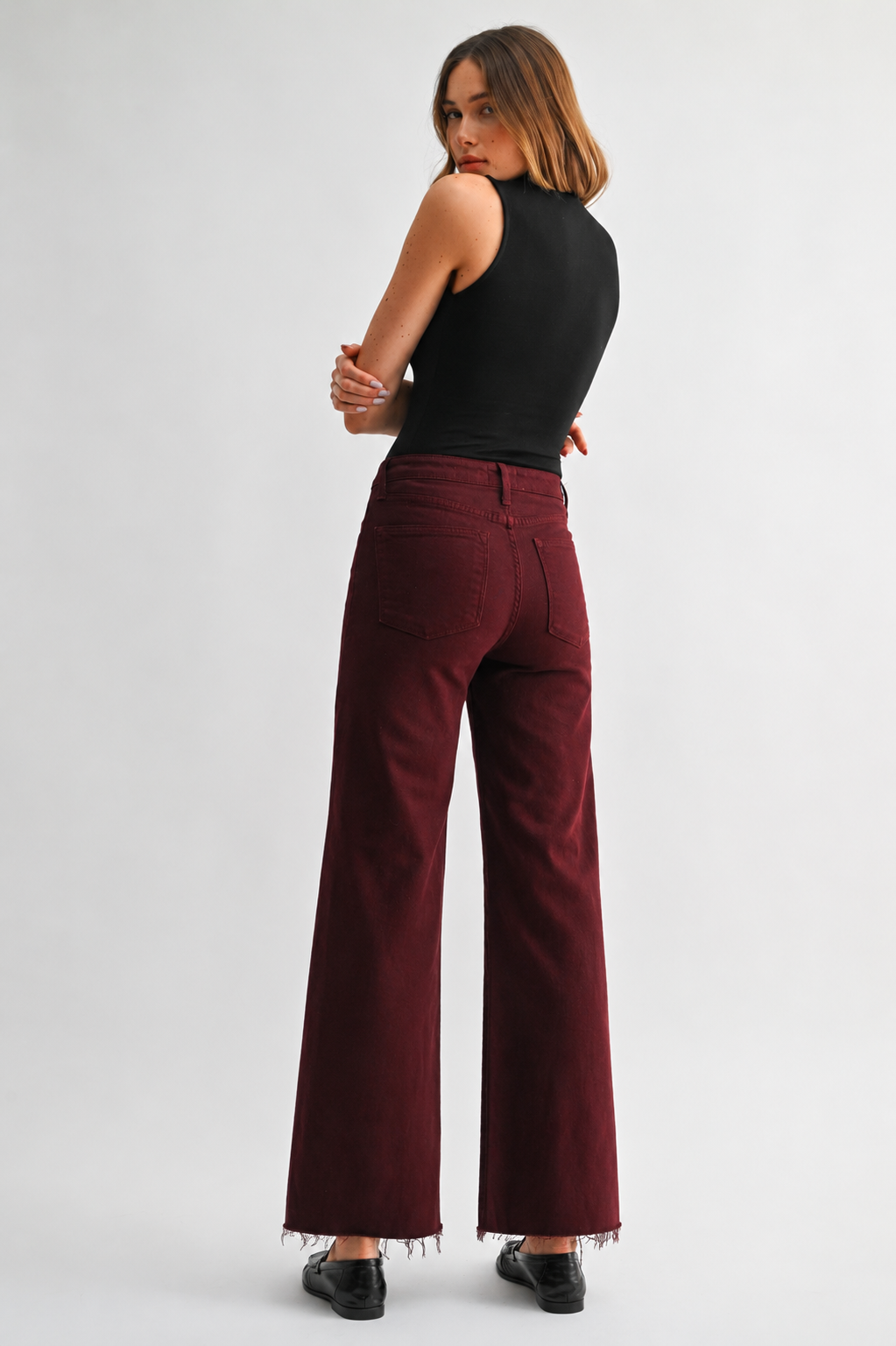 BLACK CHERRY PAOLA A LINE WIDE SCISSOR CUT