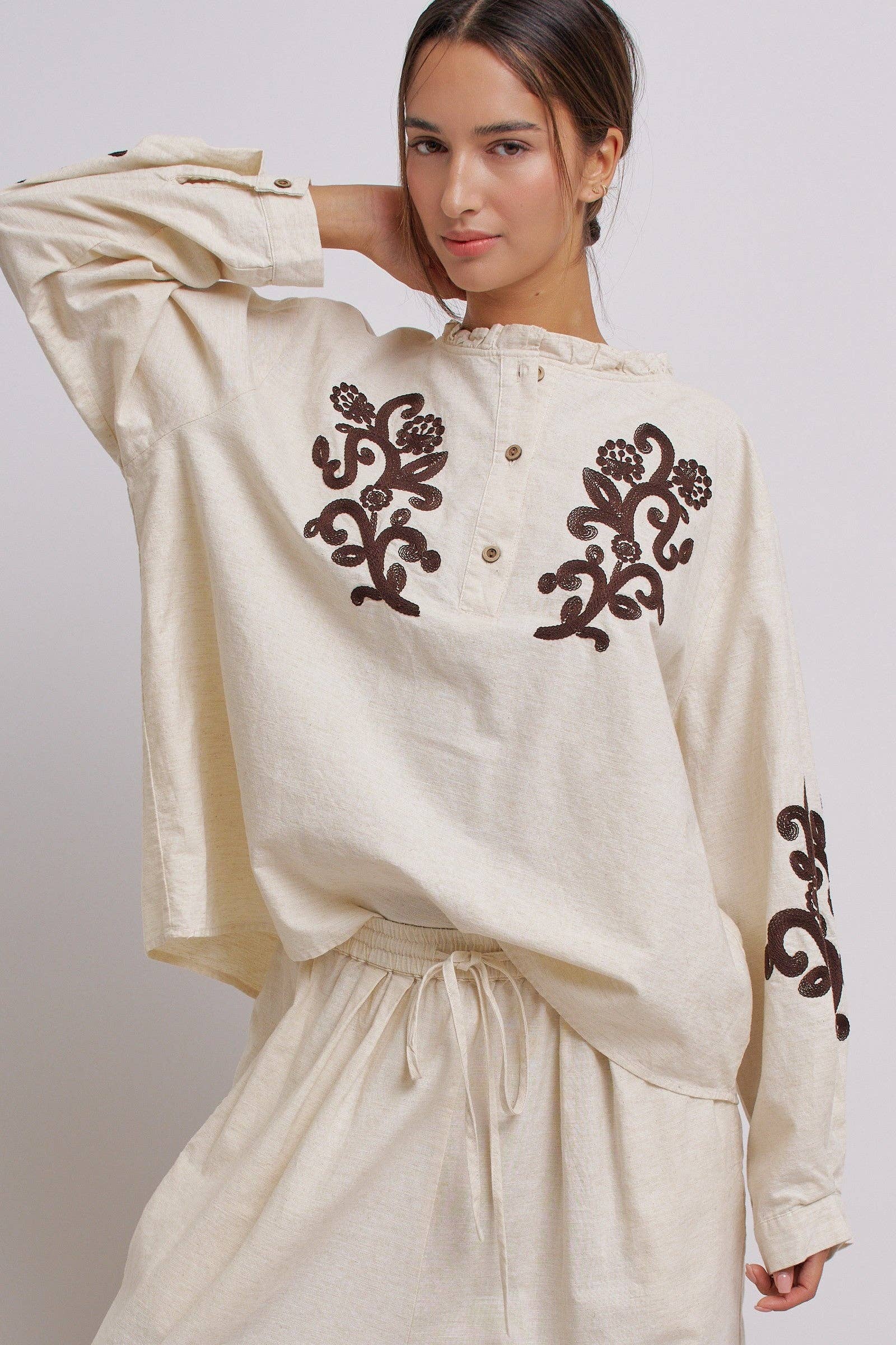 Linen Blouse With Ruffle Collar