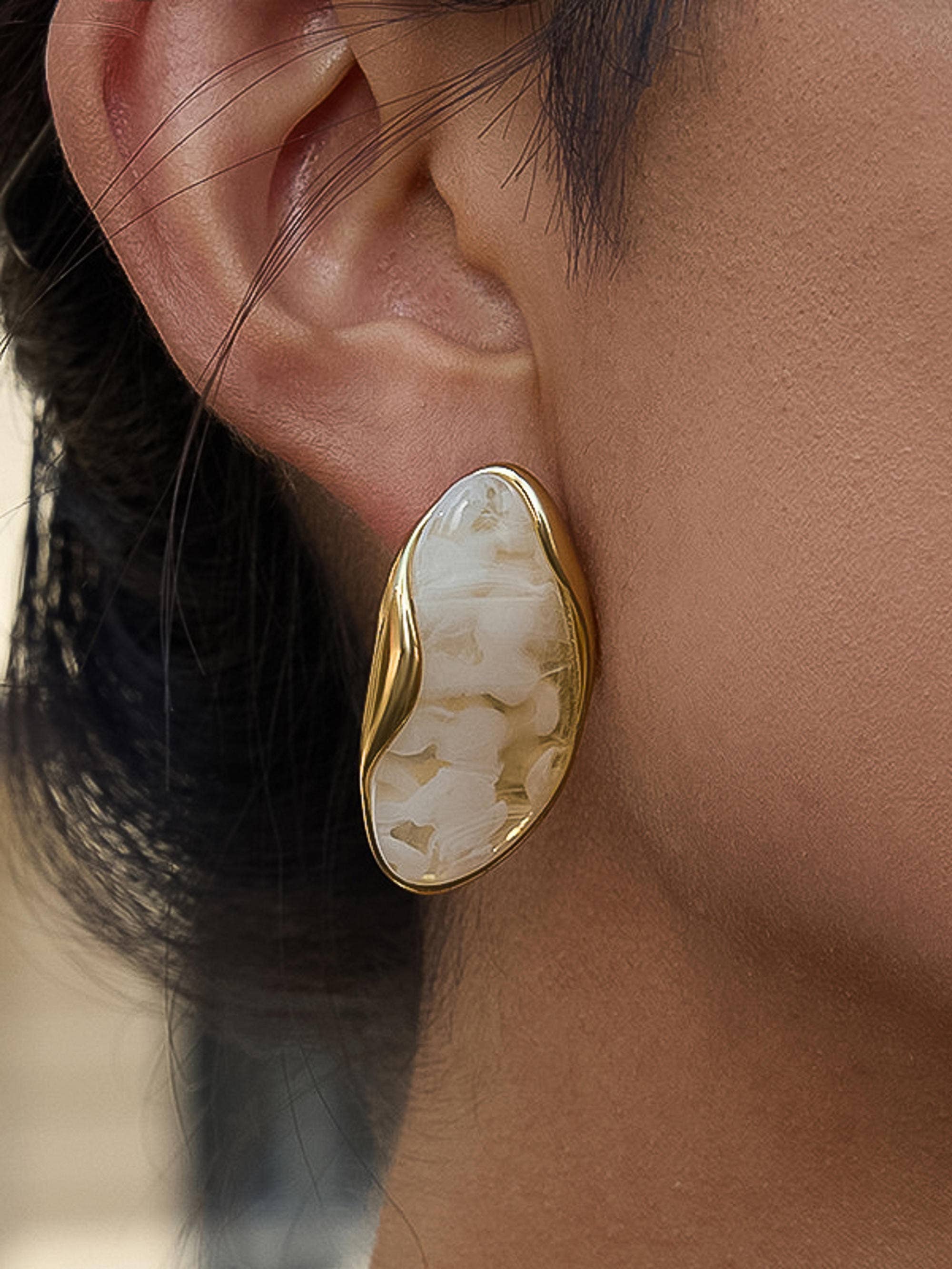 Maélie 18K Gold Resin Drop Earrings