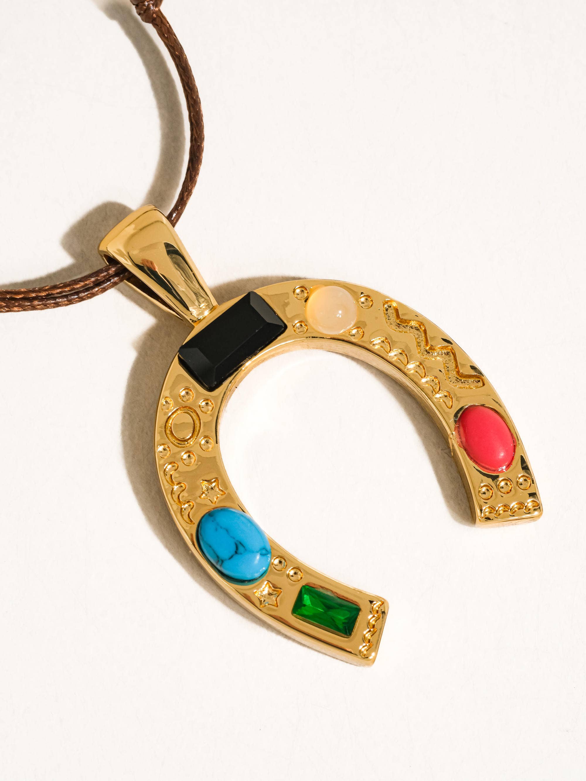 18K Gold Western Large Horseshoe Necklace