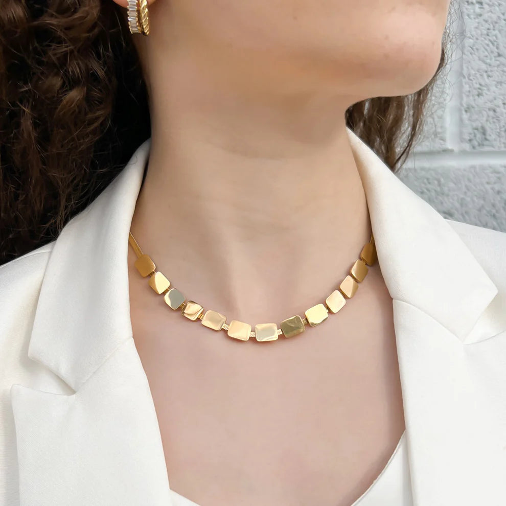 Horizon Necklace