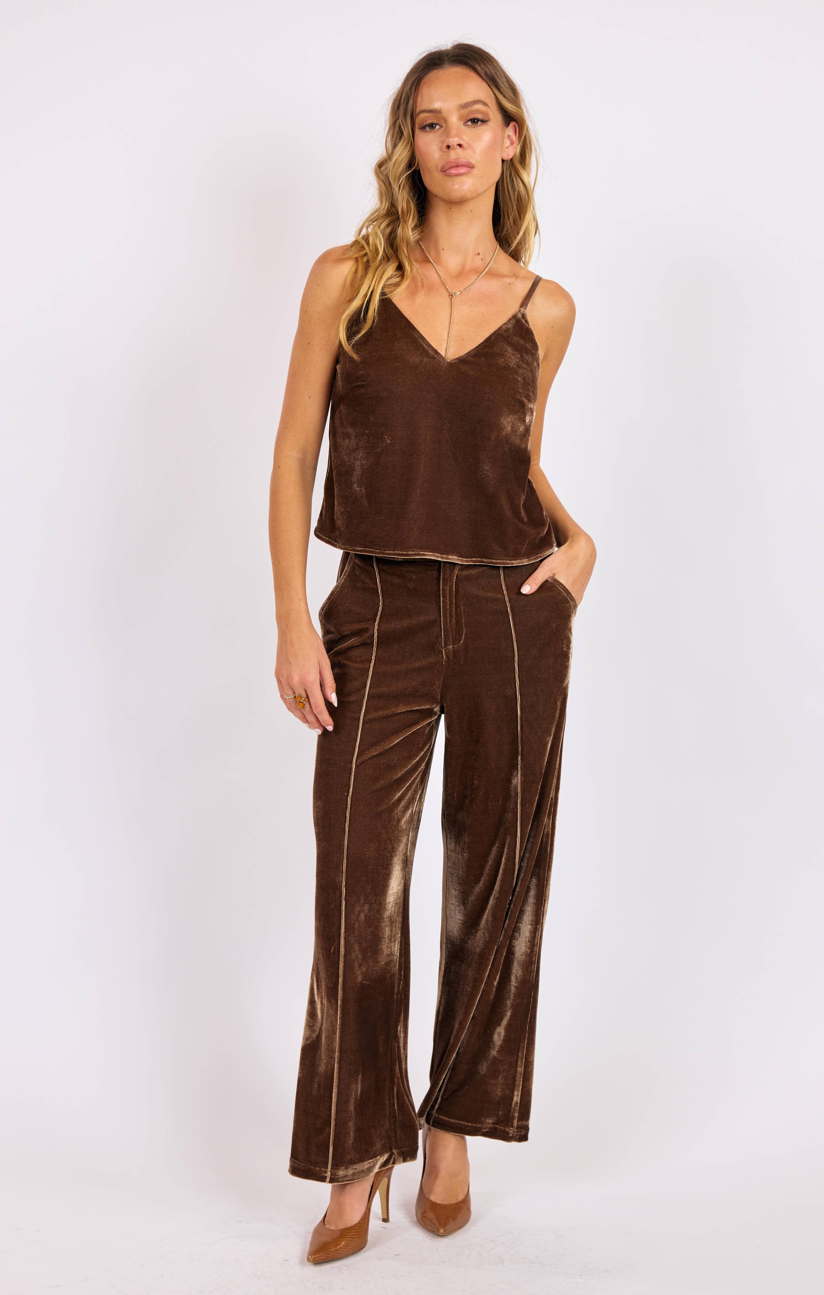 Twilight Spell Stretch Velvet Pin Tuck Trousers : MOCHA