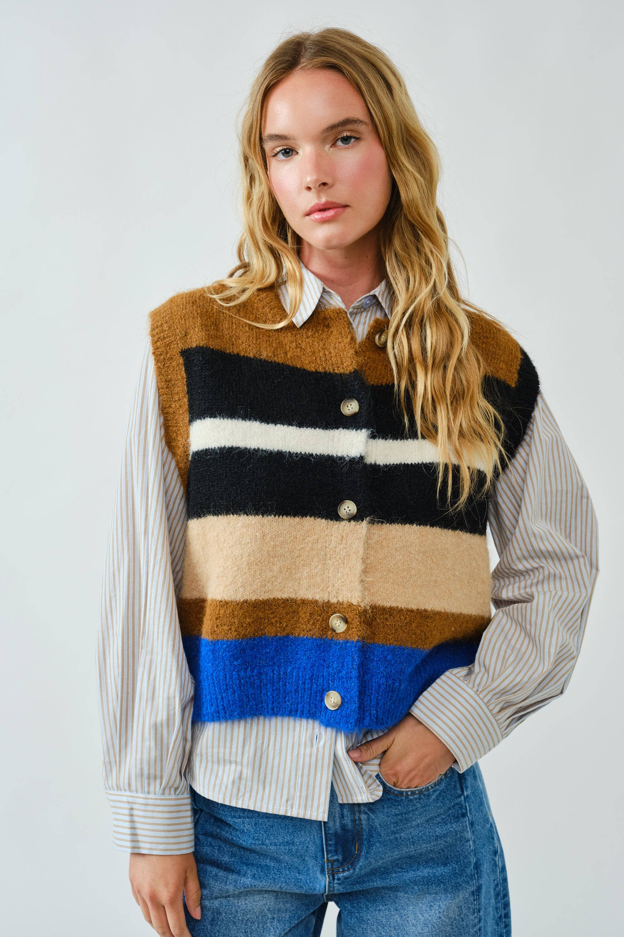 STRIPED SWEATER VEST