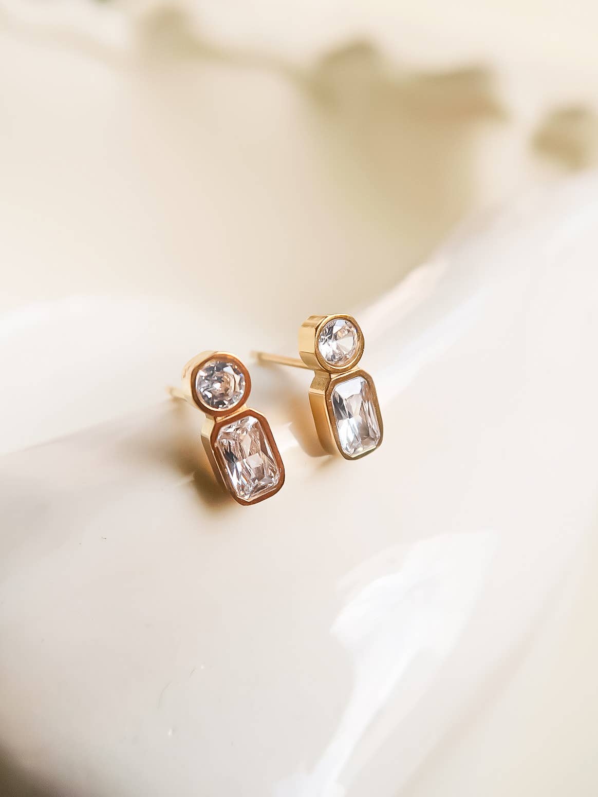 18K Gold Mini Stud
