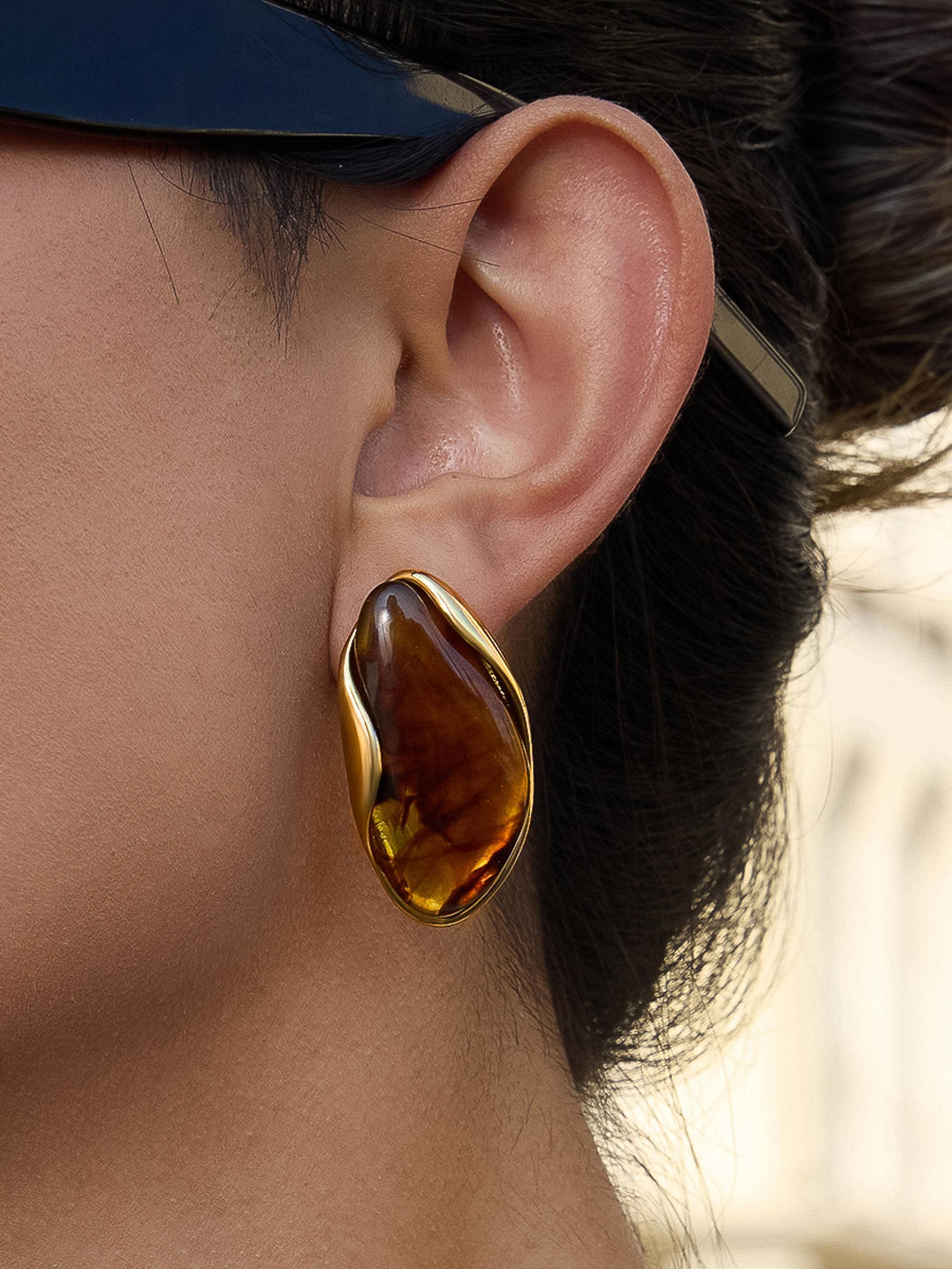 Maélie 18K Gold Resin Drop Earrings