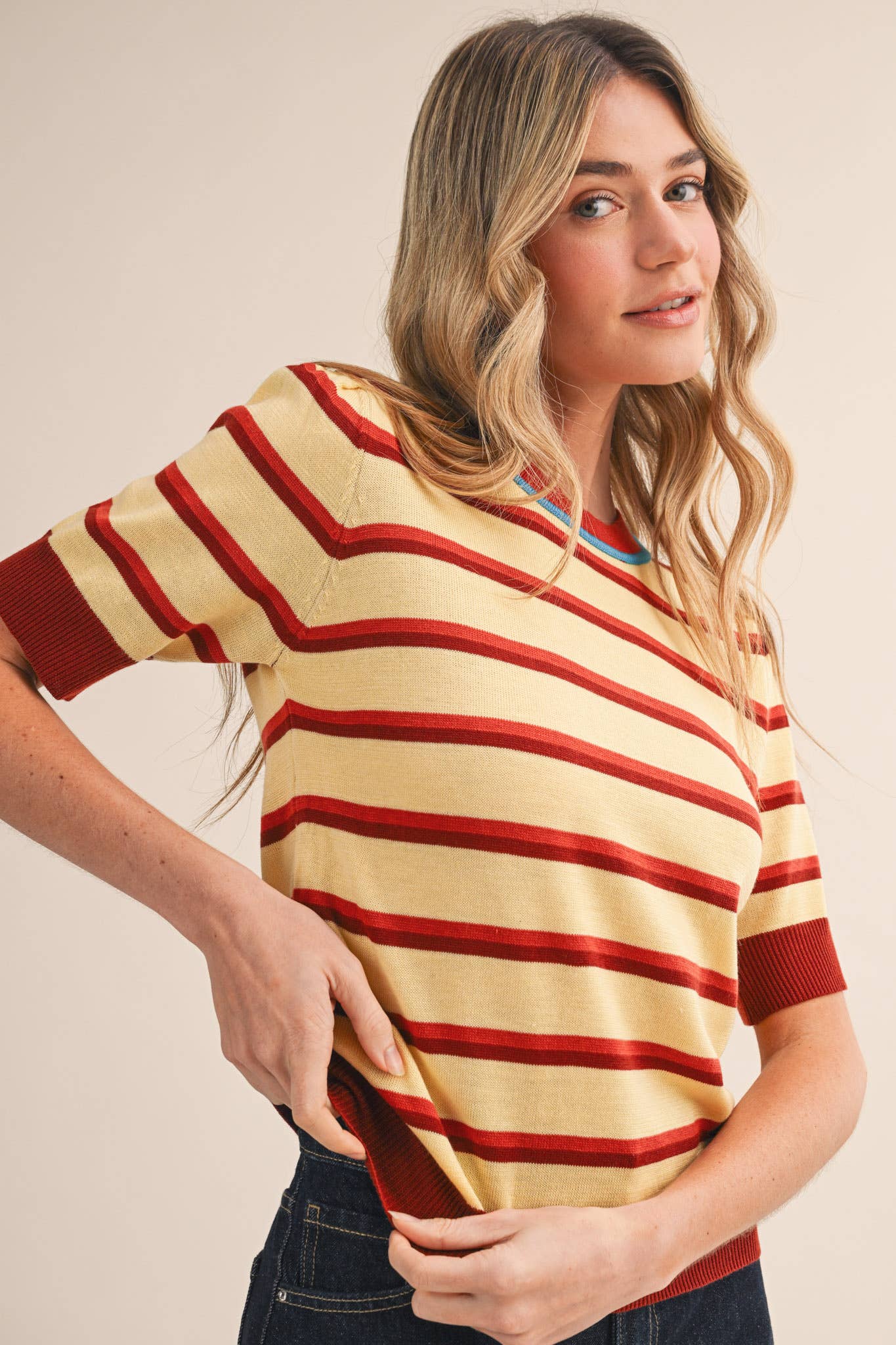 STRIPED SHORT SLEEVE SWEATER