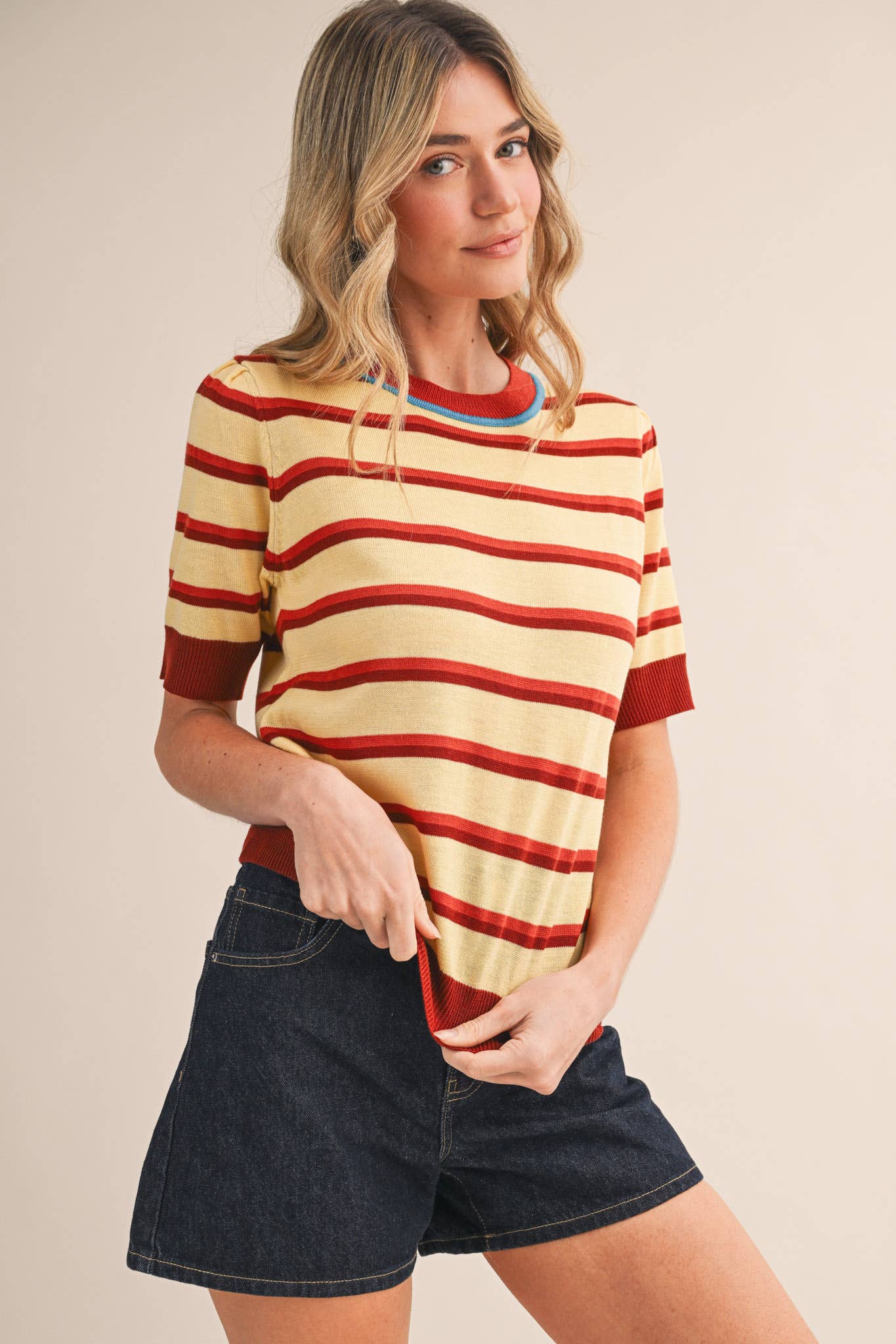 STRIPED SHORT SLEEVE SWEATER