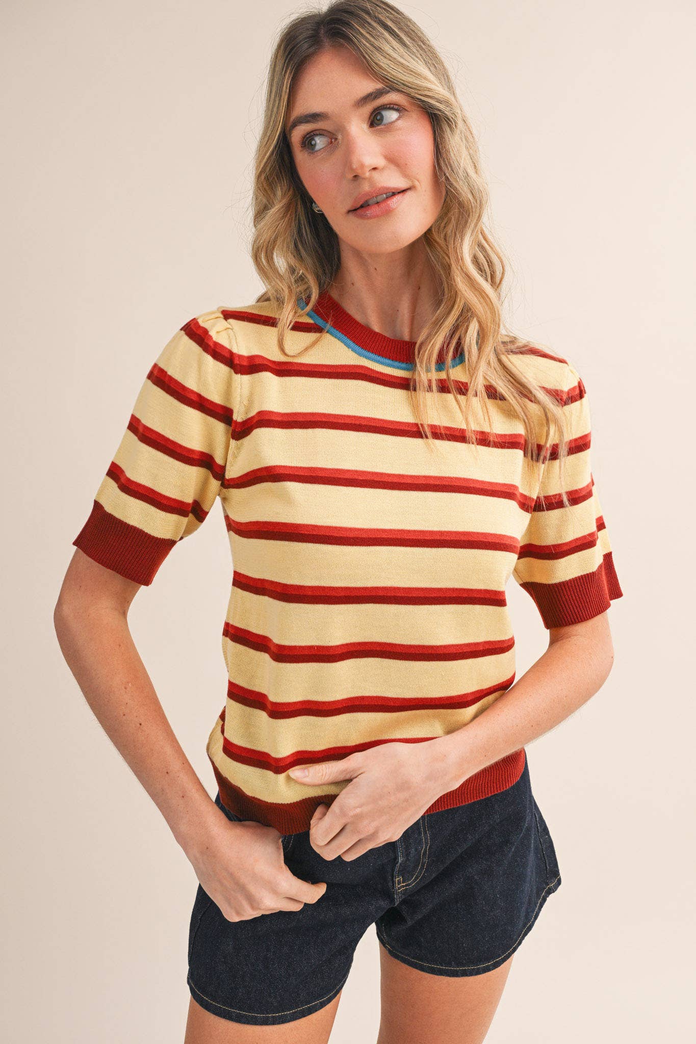 STRIPED SHORT SLEEVE SWEATER