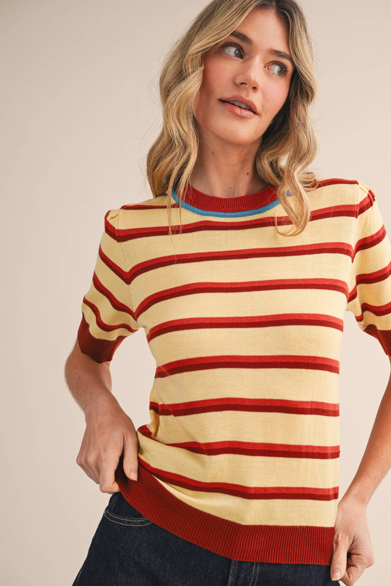 STRIPED SHORT SLEEVE SWEATER