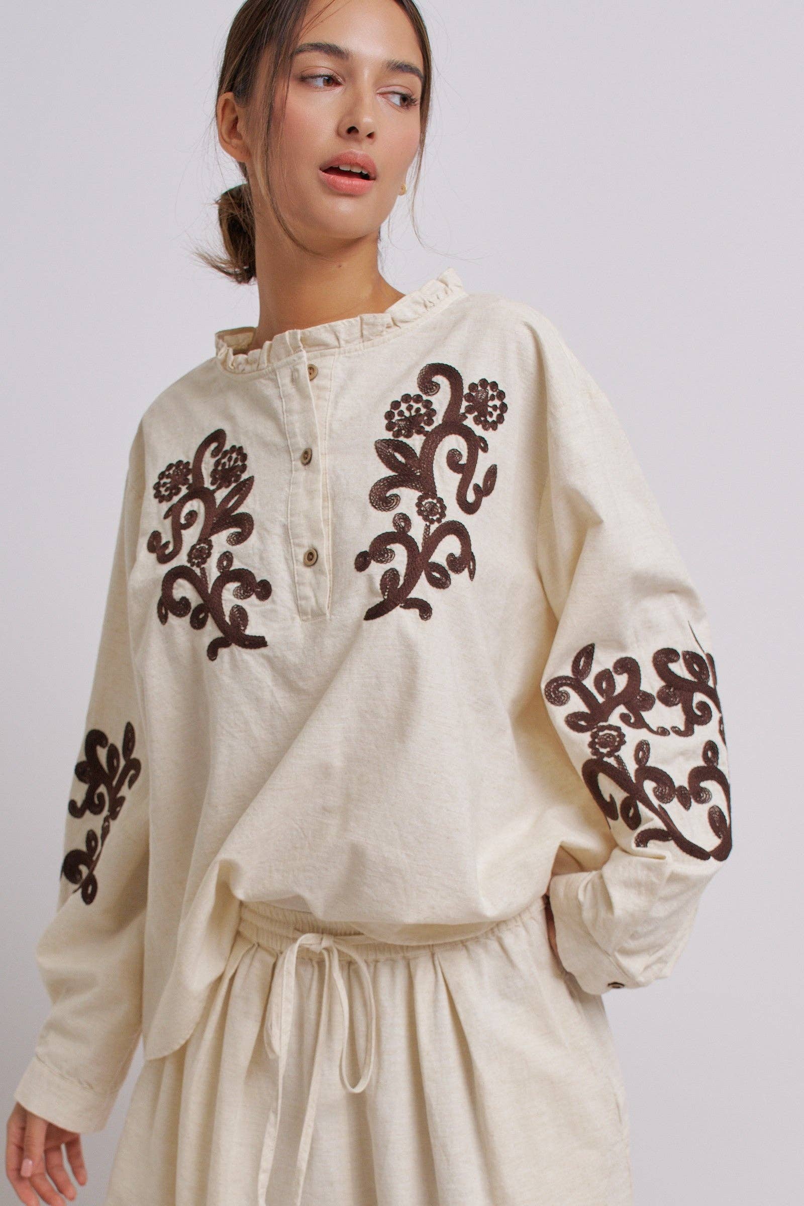 Linen Blouse With Ruffle Collar