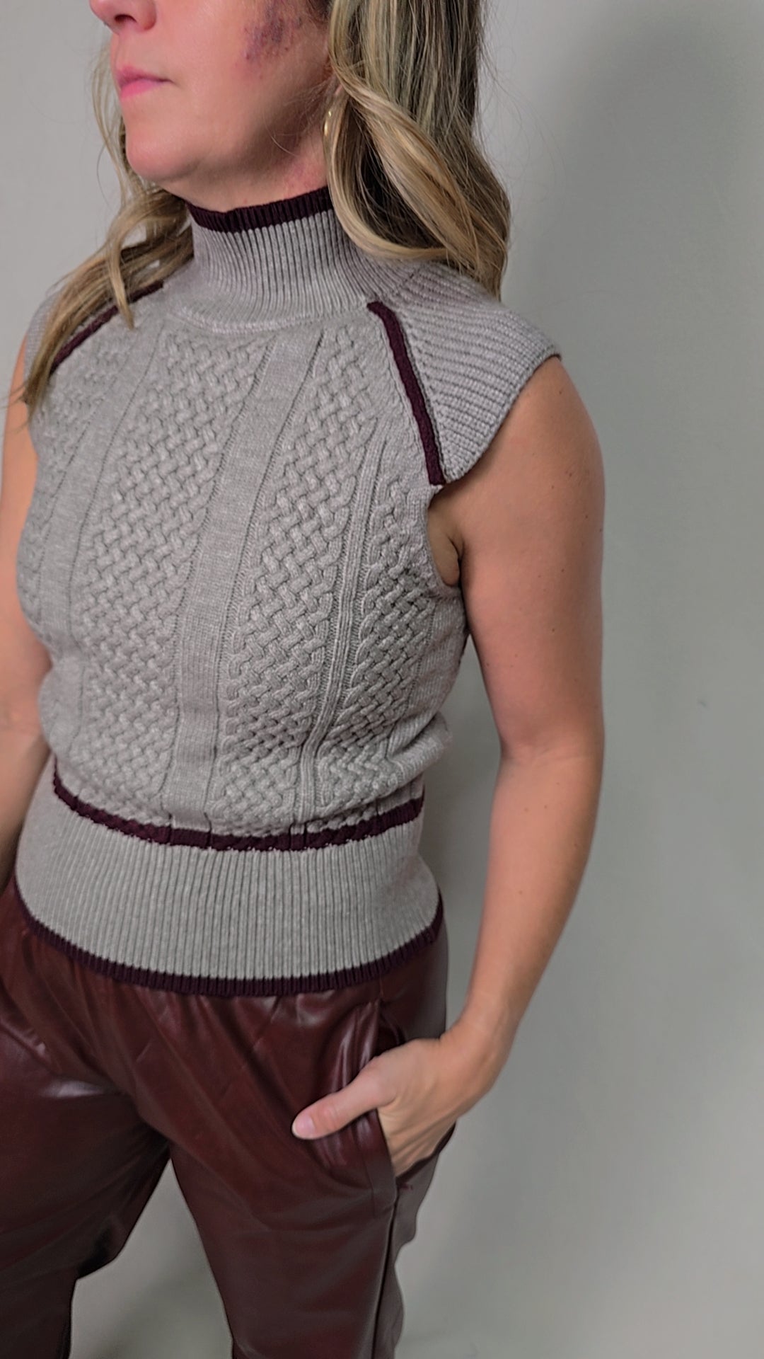 JOE TURTLENECK VEST