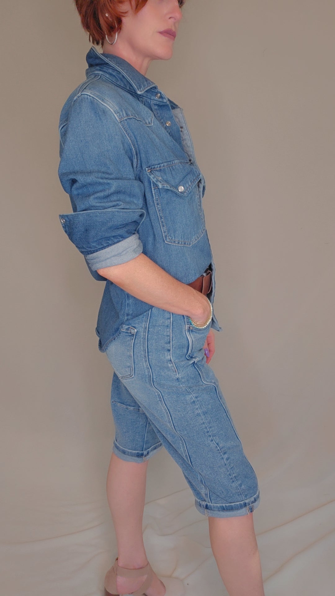 Mid Rise Fit Barrel Long Cuffed Shorts
