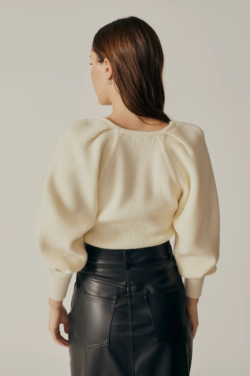 KNIT V-NECK SWEATER