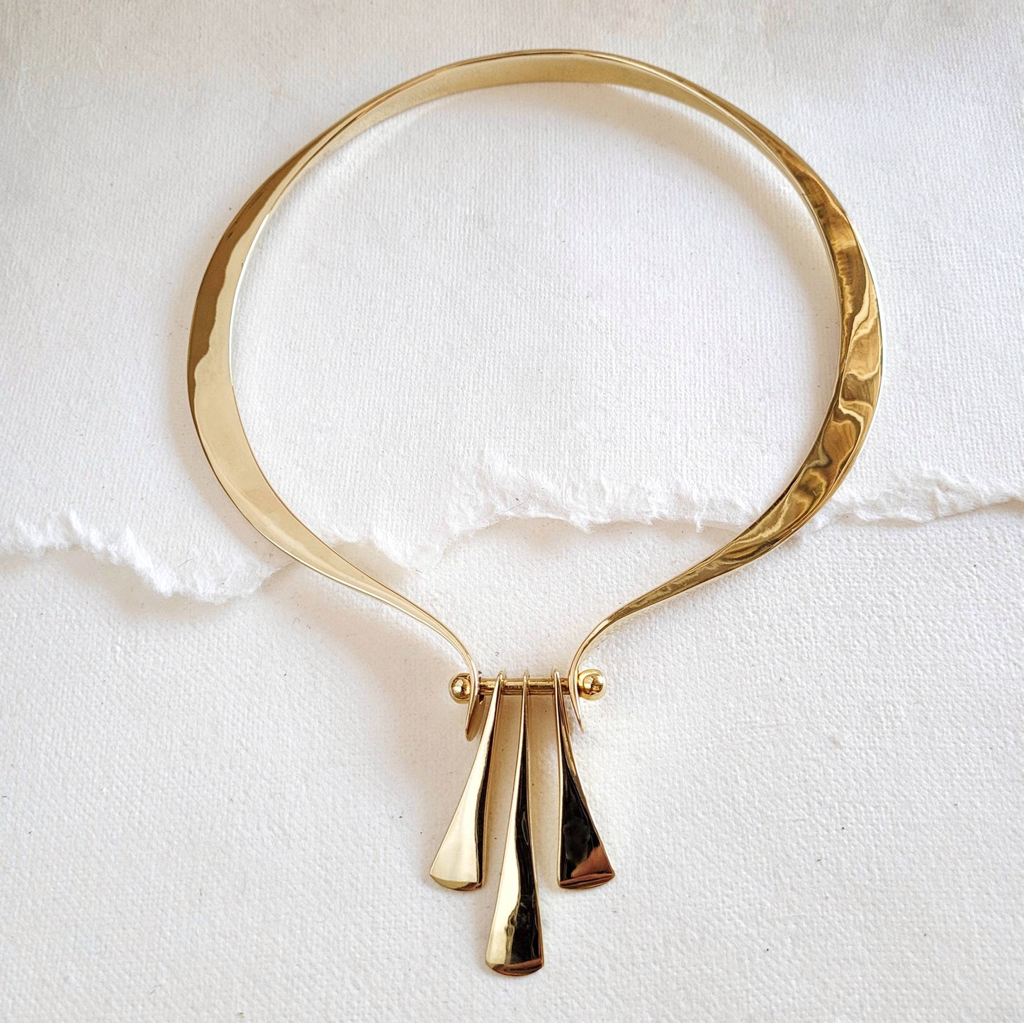 Brass collar choker