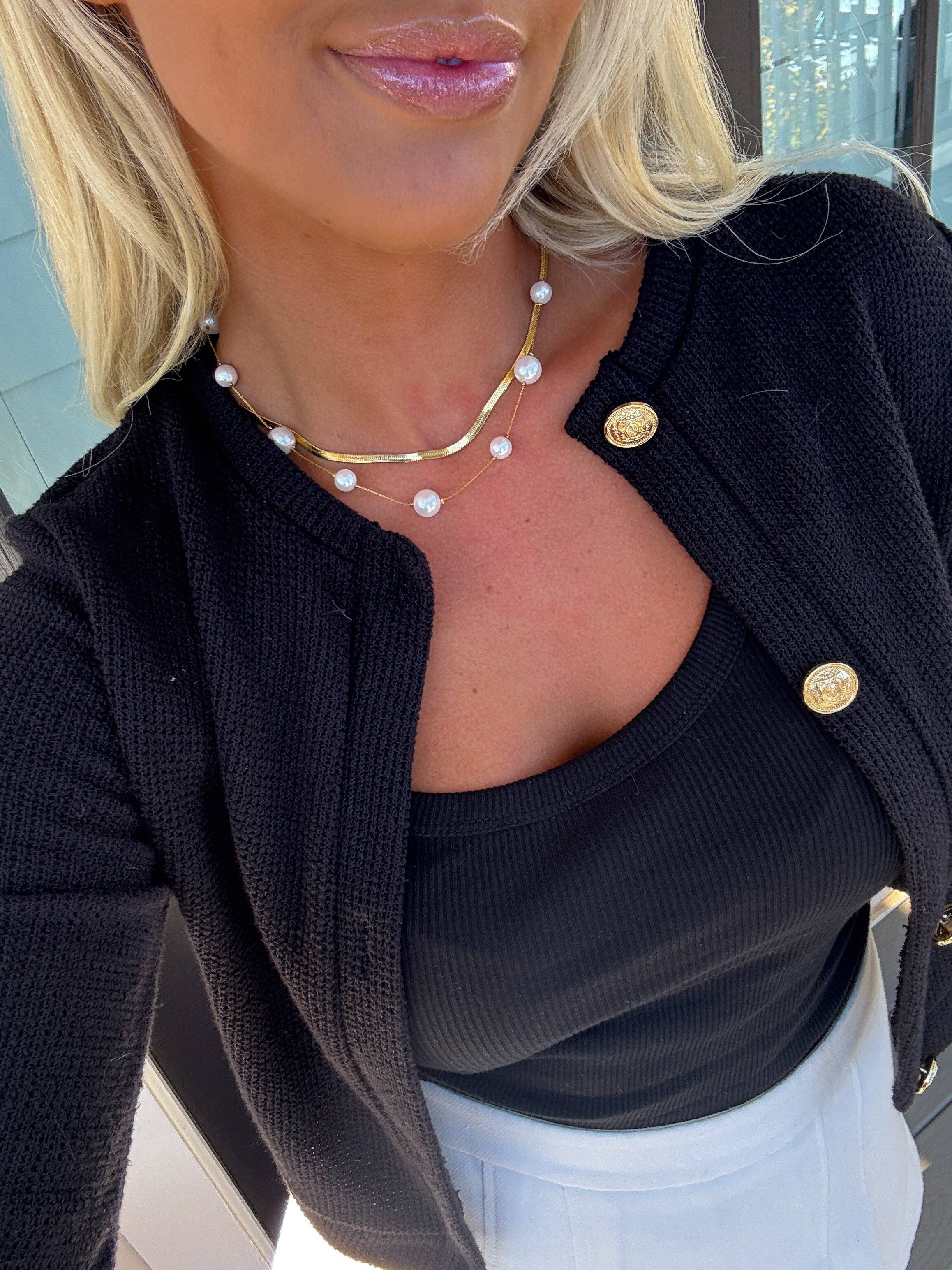 AVERY PEARL NECKLACE