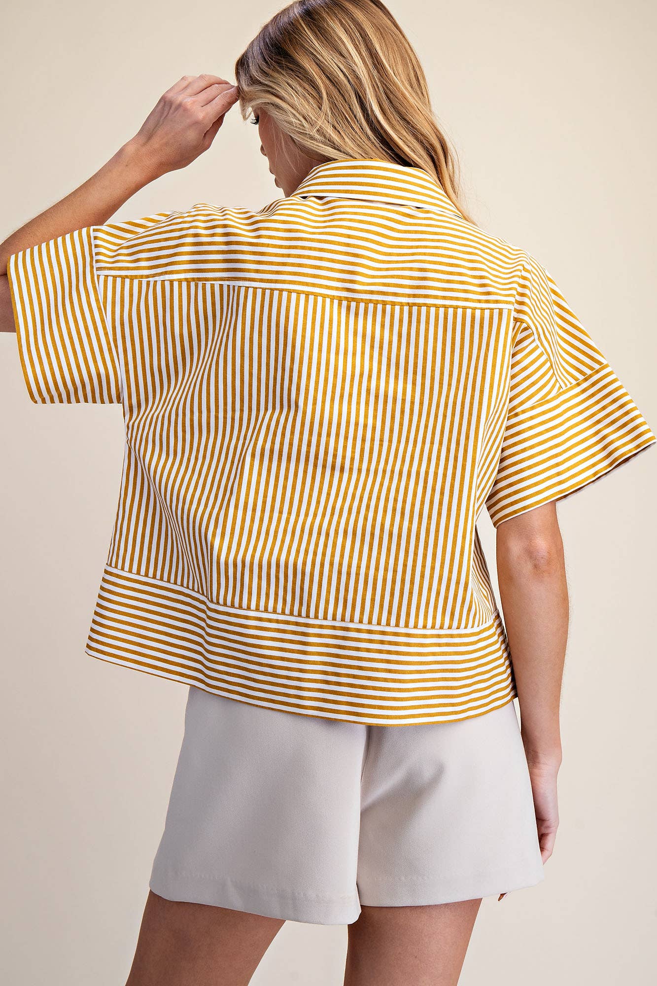 Neck Band Short Sleeve Button Down Top