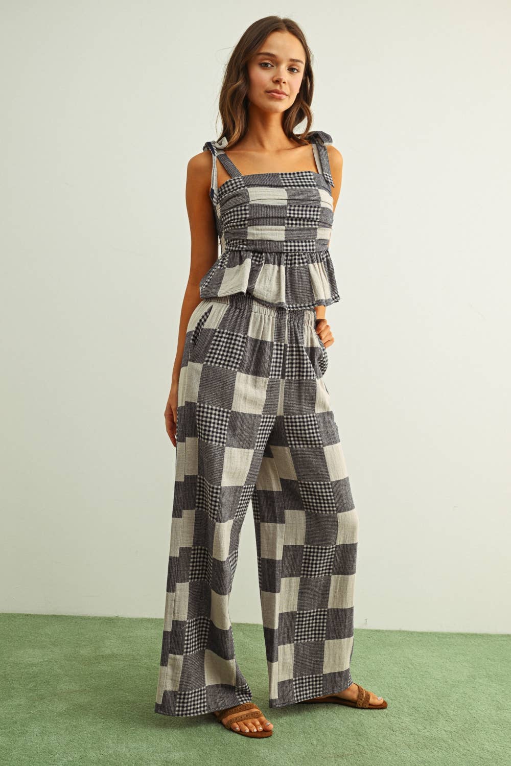GINGHAM PATCH EFFECT TOP