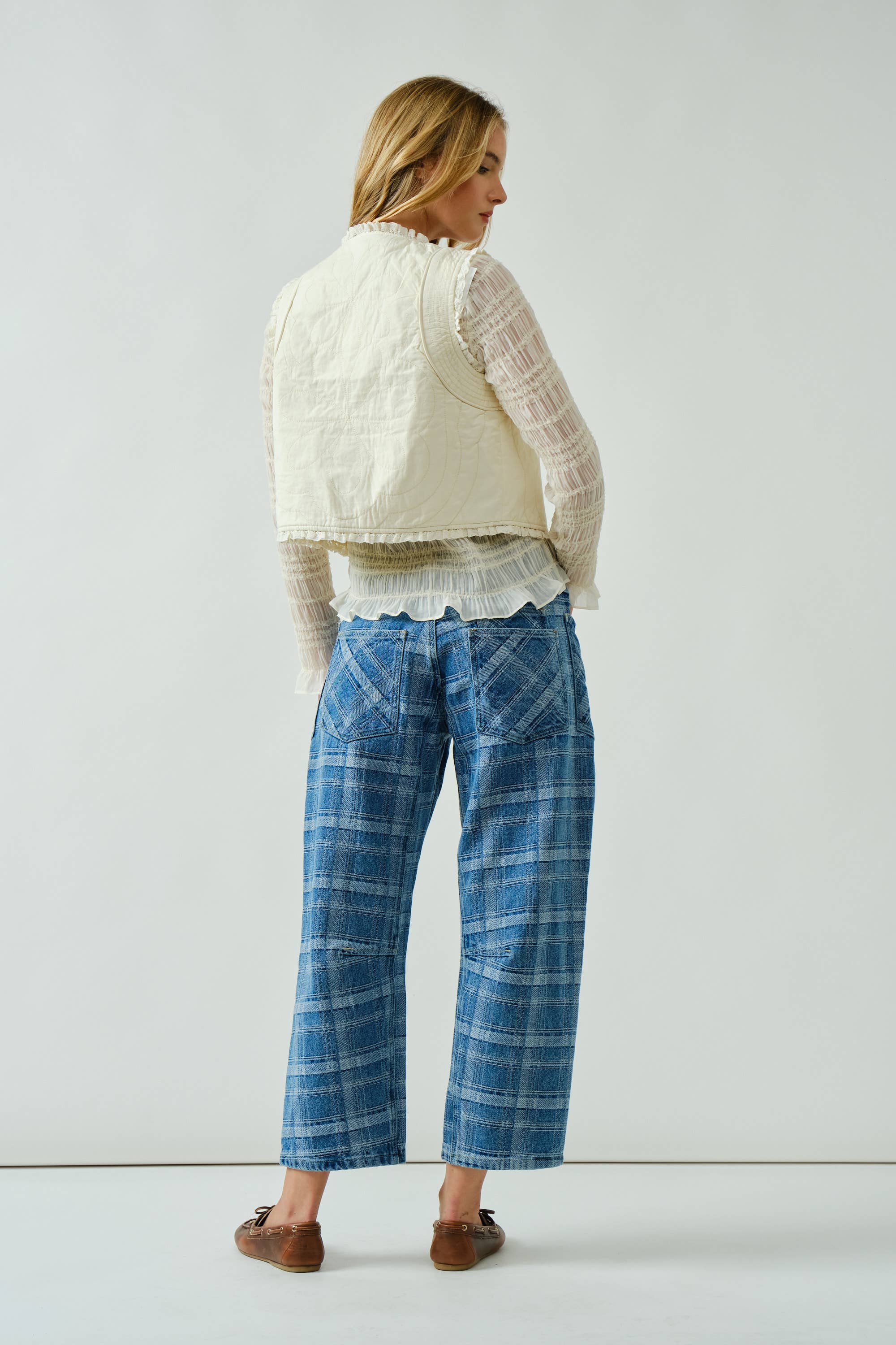 PLAID SEMI BARREL JEANS WITH BELT