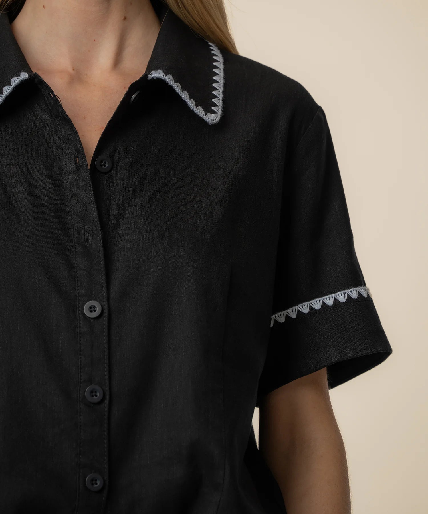 KUT Denim | Marisol Linen Top in Black/White
