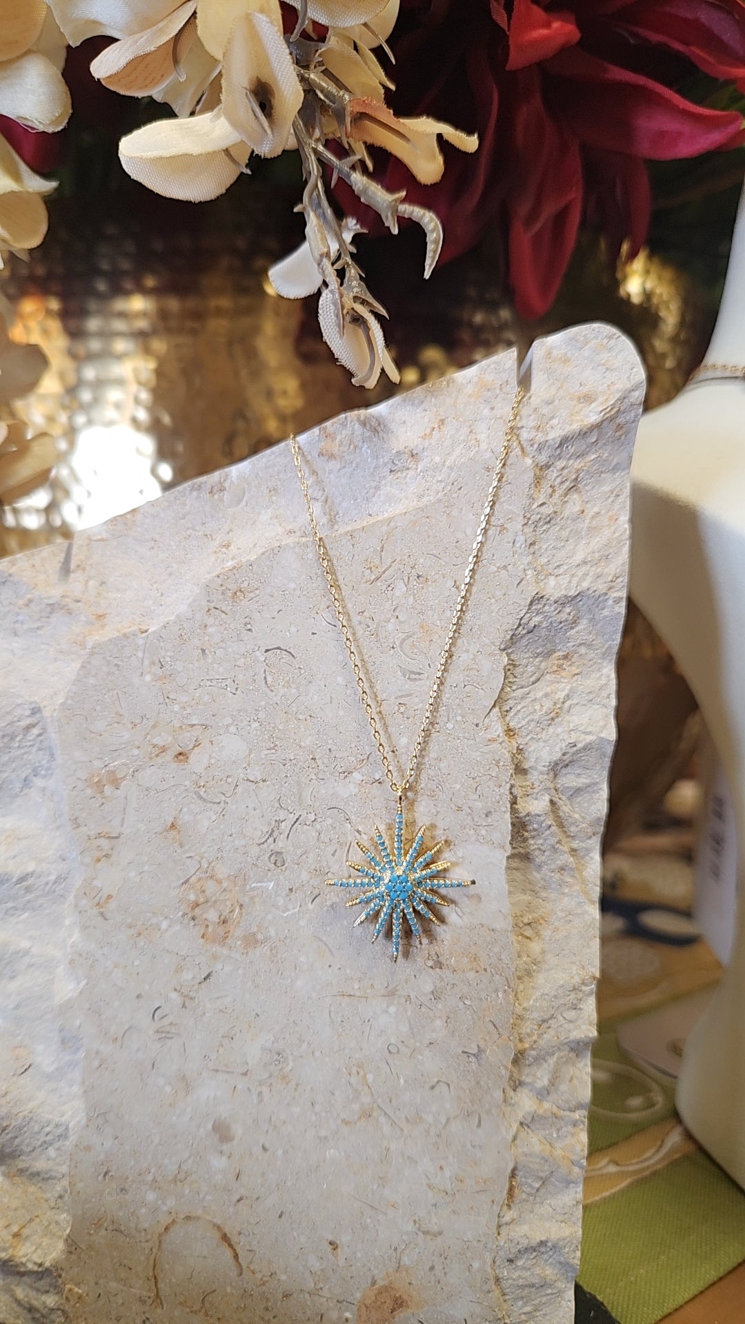 gold star womens necklace