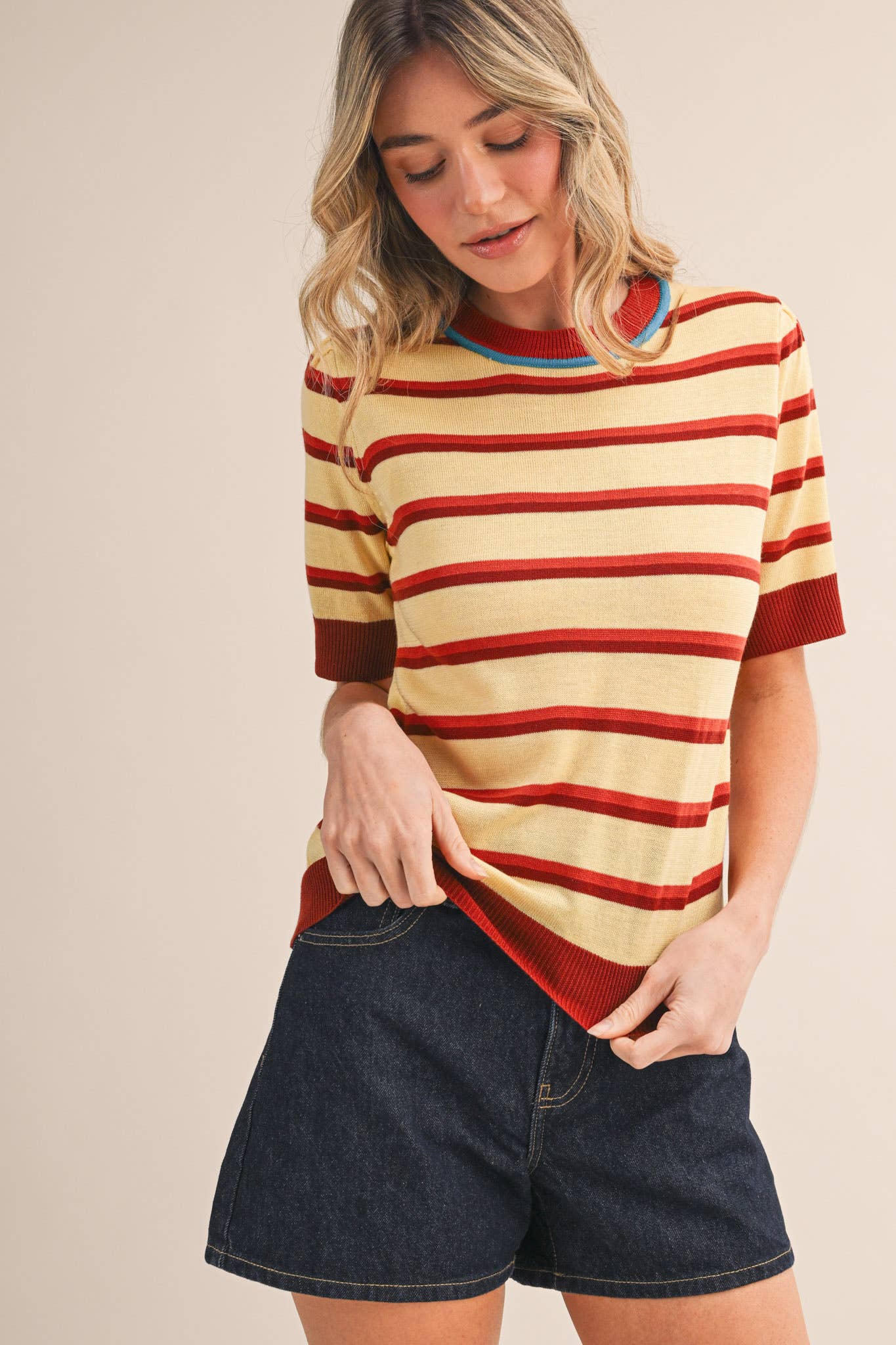 STRIPED SHORT SLEEVE SWEATER