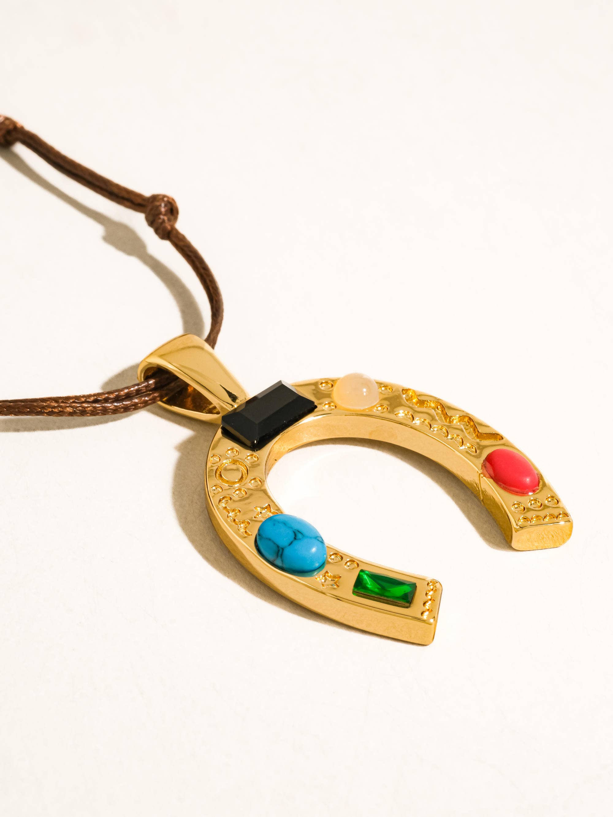 18K Gold Western Large Horseshoe Necklace