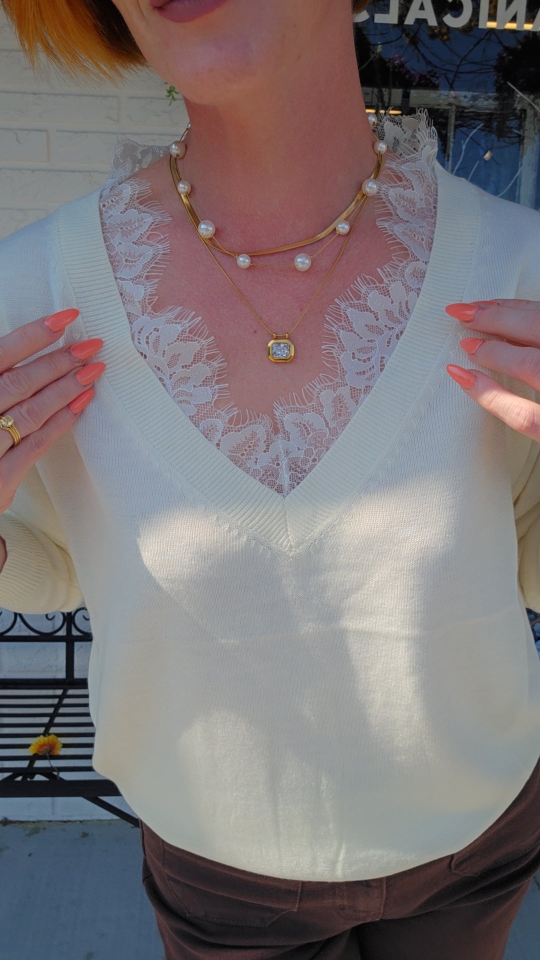 LACE TRIM KNIT TOP