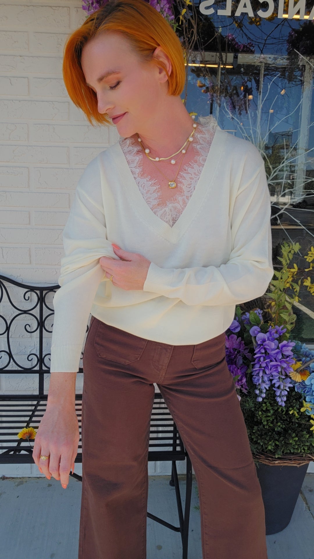 LACE TRIM KNIT TOP